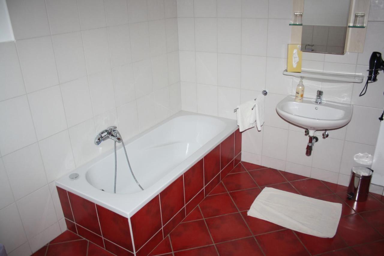 Fruehstueckshaus Wunderland Bed & Breakfast Laa an der Thaya Room photo
