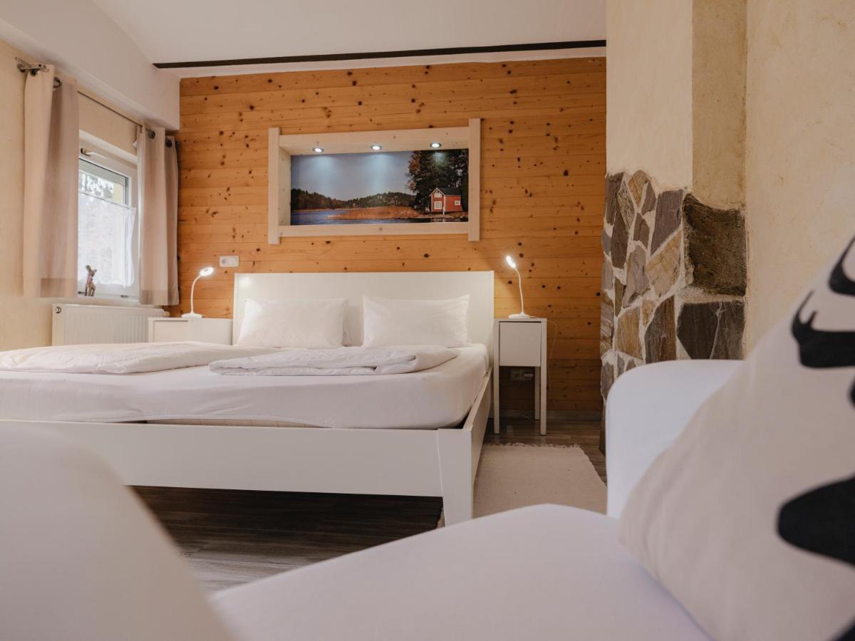 Fruehstueckshaus Wunderland Bed & Breakfast Laa an der Thaya Exterior photo