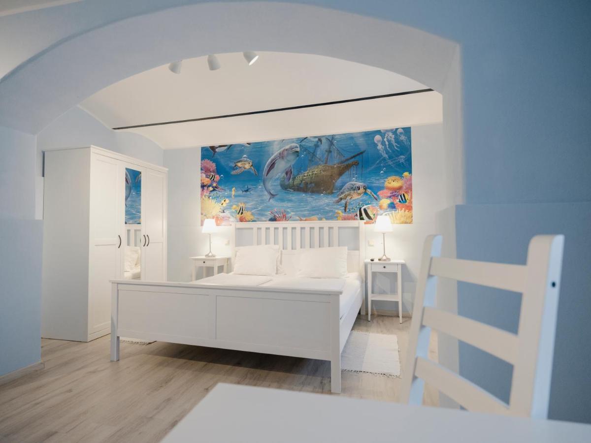 Fruehstueckshaus Wunderland Bed & Breakfast Laa an der Thaya Exterior photo